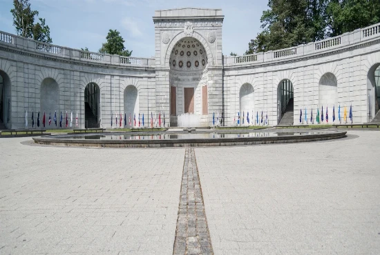 Plan the Perfect Trip: Where to Stay and What to Do Near Arlington’s Hero Museums