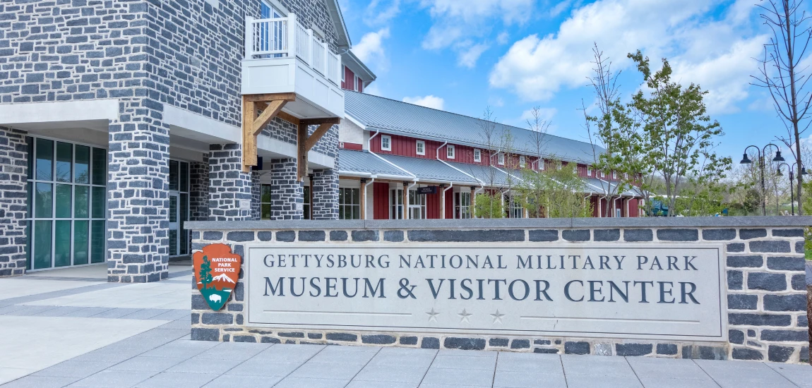 Stay & Explore: Best Accommodations and Attractions Near Gettysburg’s Hero Museums